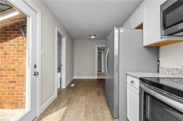 205 Frank DR, Chesapeake, VA 23322