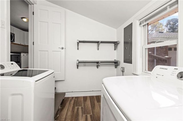 205 Frank DR, Chesapeake, VA 23322