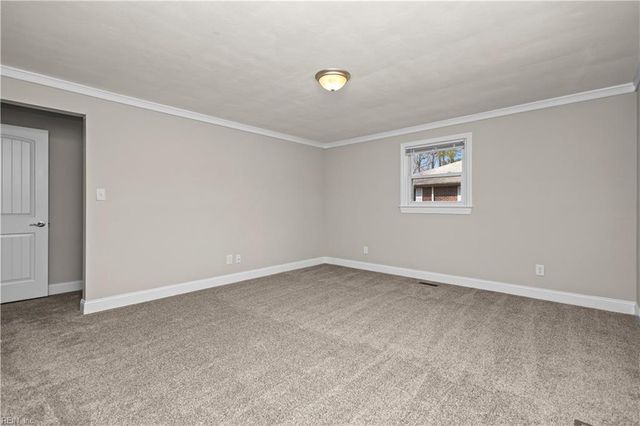 205 Frank DR, Chesapeake, VA 23322