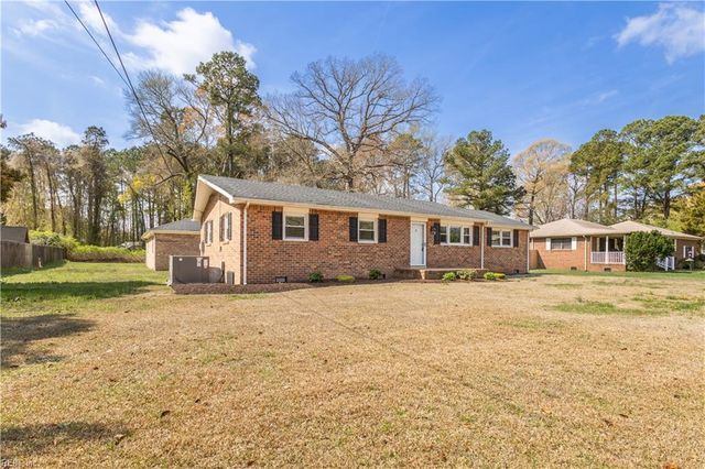 205 Frank DR, Chesapeake, VA 23322