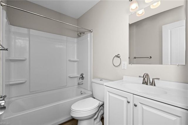 205 Frank DR, Chesapeake, VA 23322