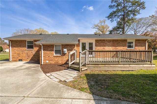 205 Frank DR, Chesapeake, VA 23322