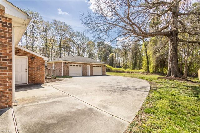 205 Frank DR, Chesapeake, VA 23322