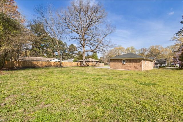 205 Frank DR, Chesapeake, VA 23322