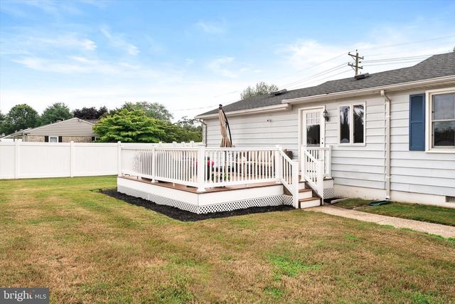77 OLD YORK RD, Chesterfield, NJ 08515