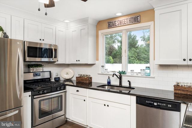 77 OLD YORK RD, Chesterfield, NJ 08515