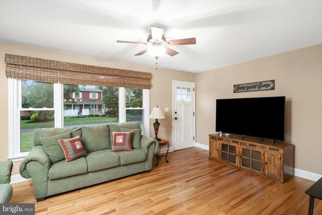 77 OLD YORK RD, Chesterfield, NJ 08515