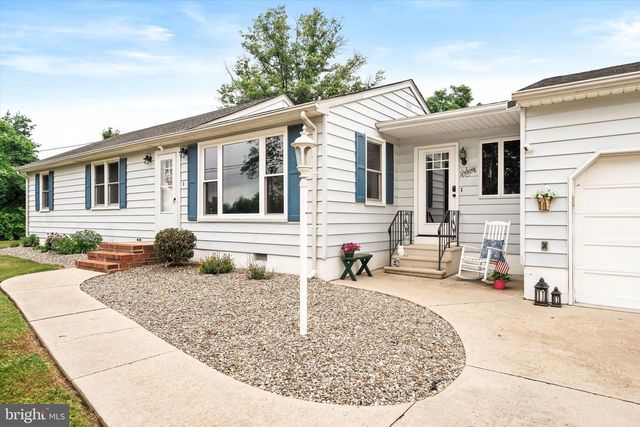 77 OLD YORK RD, Chesterfield, NJ 08515