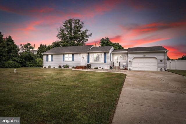 77 OLD YORK RD, Chesterfield, NJ 08515