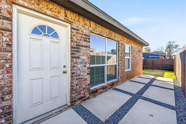 4645 Carr Street, The Colony, TX 75056