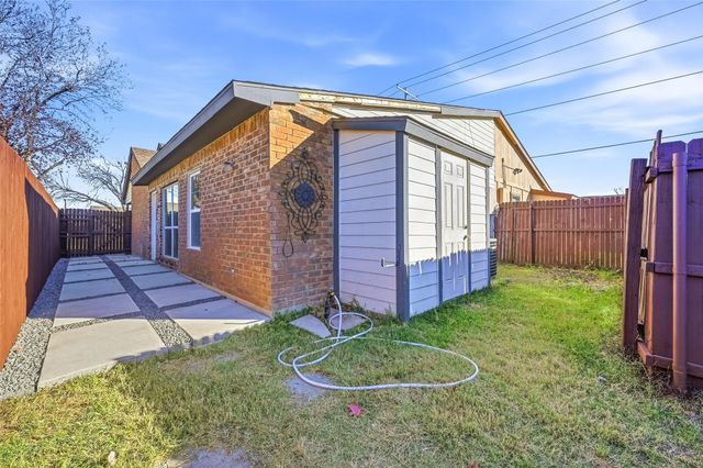 4645 Carr Street, The Colony, TX 75056