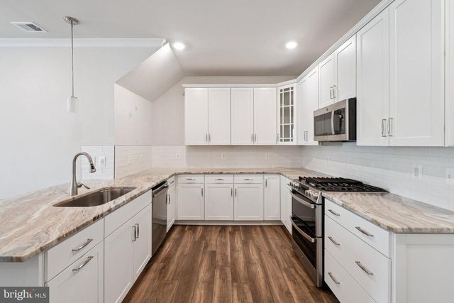 14921 RIVER WALK WAY, Woodbridge, VA 22191