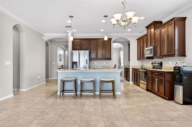 8238 WILLOW BEACH DRIVE, Riverview, FL 33578