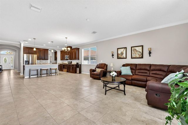 8238 WILLOW BEACH DRIVE, Riverview, FL 33578