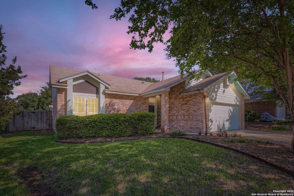 7914 Pine Manor, San Antonio, TX 78240