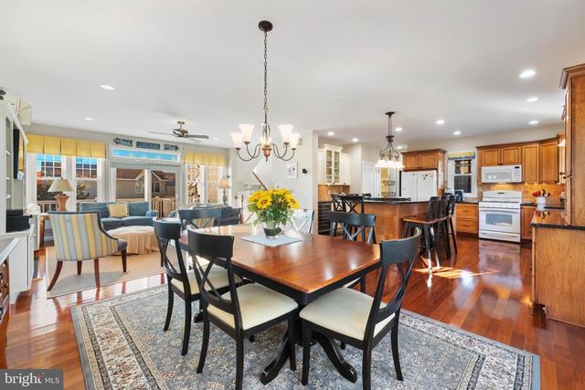 9 W SUMNER AVE, Long Beach Township, NJ 08008