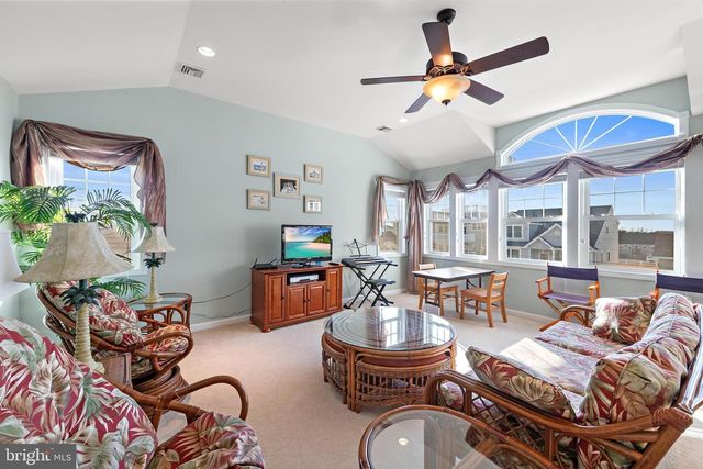 9 W SUMNER AVE, Long Beach Township, NJ 08008