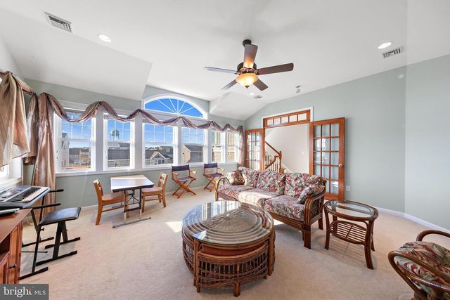 9 W SUMNER AVE, Long Beach Township, NJ 08008