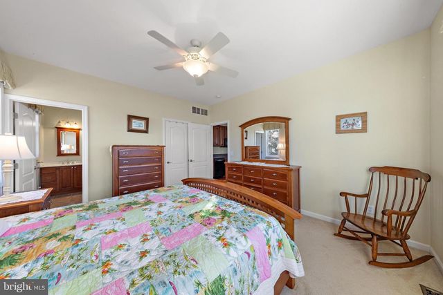 9 W SUMNER AVE, Long Beach Township, NJ 08008