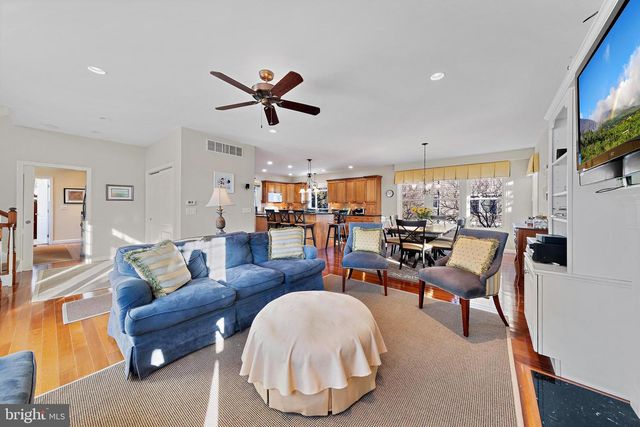 9 W SUMNER AVE, Long Beach Township, NJ 08008