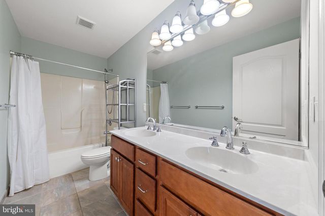 9 W SUMNER AVE, Long Beach Township, NJ 08008