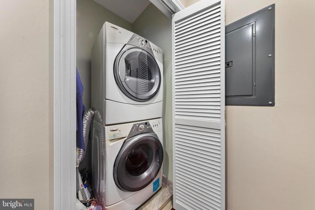 9 W SUMNER AVE, Long Beach Township, NJ 08008