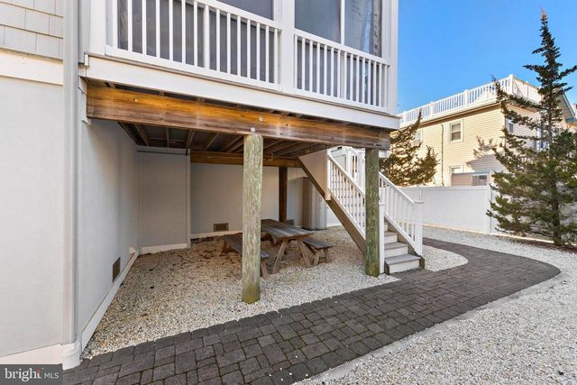 9 W SUMNER AVE, Long Beach Township, NJ 08008