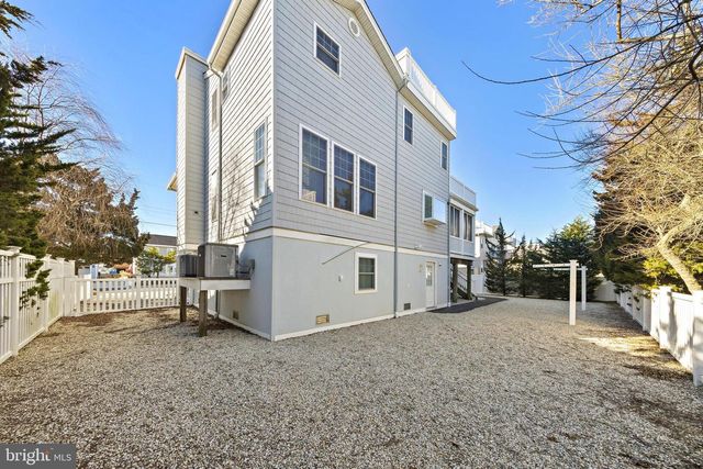 9 W SUMNER AVE, Long Beach Township, NJ 08008