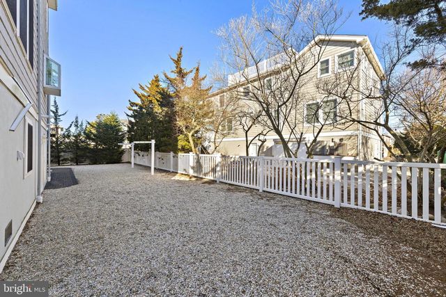 9 W SUMNER AVE, Long Beach Township, NJ 08008