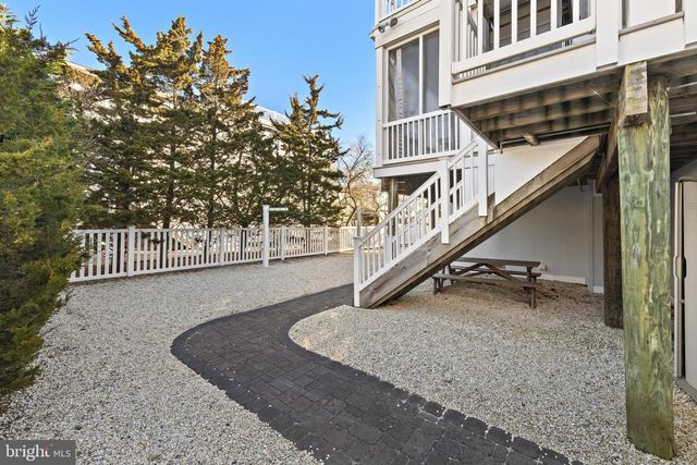 9 W SUMNER AVE, Long Beach Township, NJ 08008