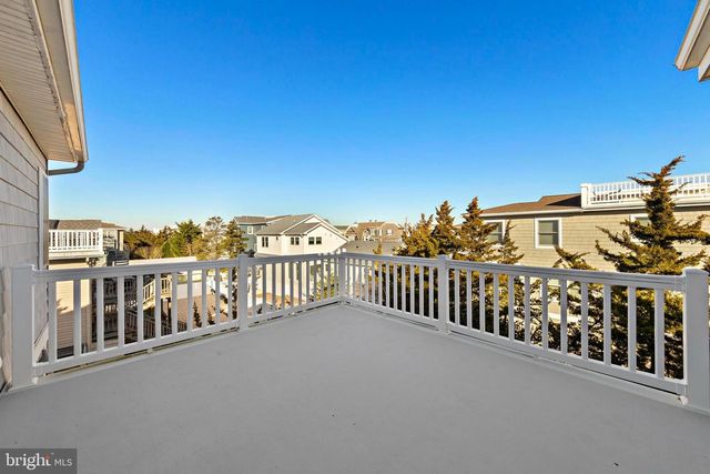 9 W SUMNER AVE, Long Beach Township, NJ 08008