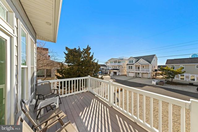 9 W SUMNER AVE, Long Beach Township, NJ 08008