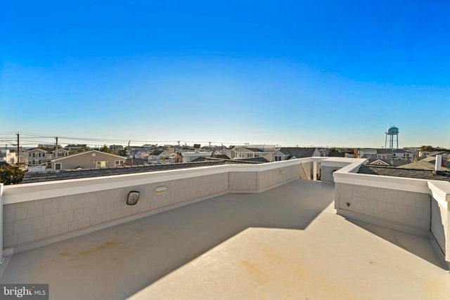 9 W SUMNER AVE, Long Beach Township, NJ 08008