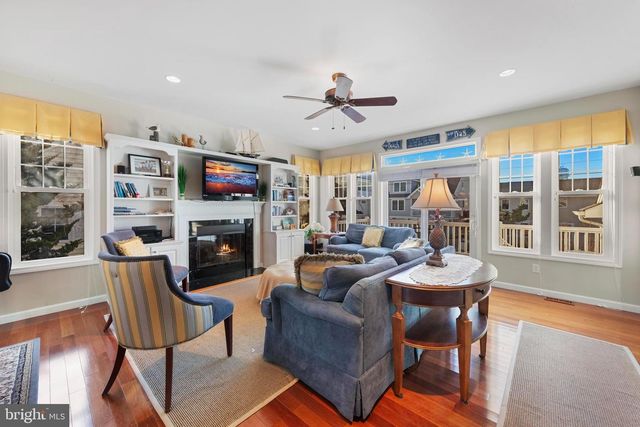 9 W SUMNER AVE, Long Beach Township, NJ 08008