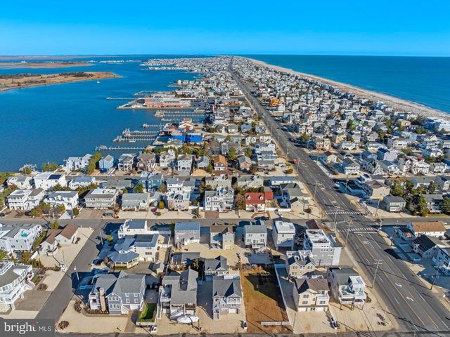 9 W SUMNER AVE, Long Beach Township, NJ 08008