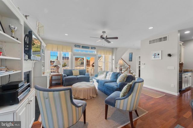 9 W SUMNER AVE, Long Beach Township, NJ 08008