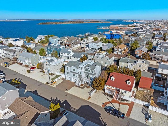 9 W SUMNER AVE, Long Beach Township, NJ 08008