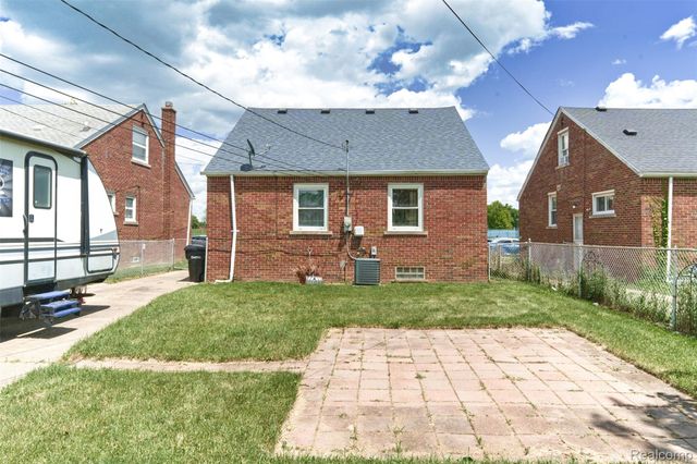 9325 Stahelin Avenue, Detroit, MI 48228