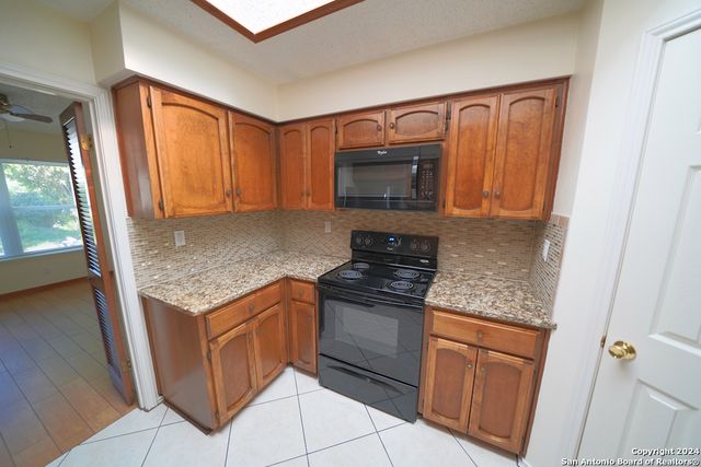 4211 COLONNEH TRL, San Antonio, TX 78218
