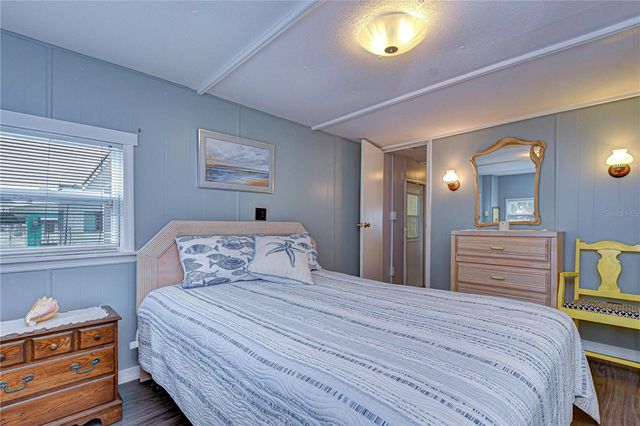 38634 LANSING AVENUE, Zephyrhills, FL 33542