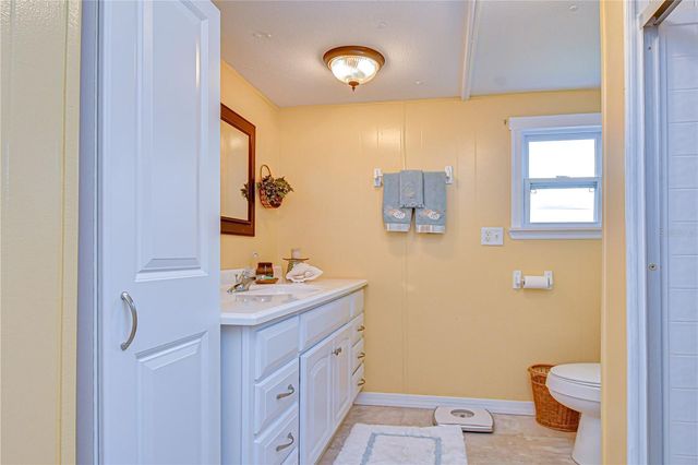 38634 LANSING AVENUE, Zephyrhills, FL 33542