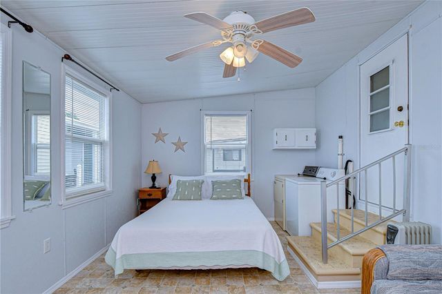 38634 LANSING AVENUE, Zephyrhills, FL 33542