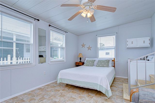 38634 LANSING AVENUE, Zephyrhills, FL 33542