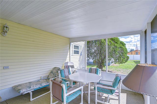 38634 LANSING AVENUE, Zephyrhills, FL 33542