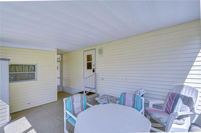 38634 LANSING AVENUE, Zephyrhills, FL 33542