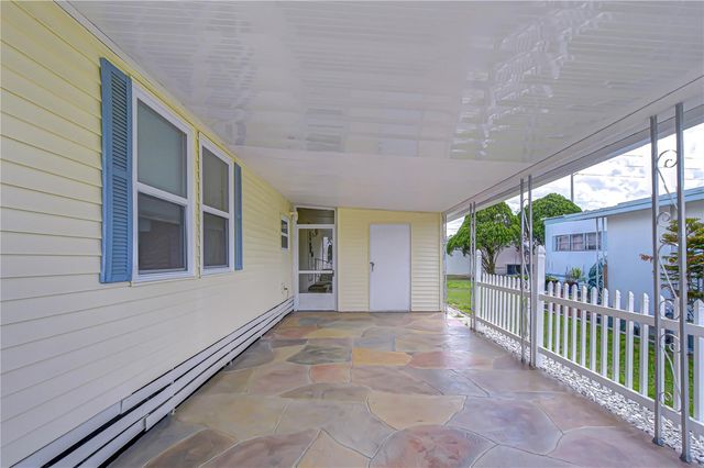 38634 LANSING AVENUE, Zephyrhills, FL 33542