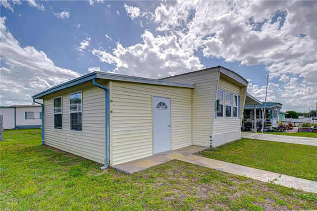 38634 LANSING AVENUE, Zephyrhills, FL 33542