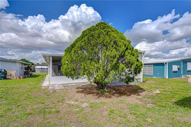 38634 LANSING AVENUE, Zephyrhills, FL 33542