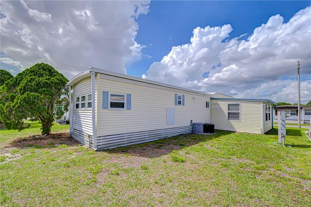38634 LANSING AVENUE, Zephyrhills, FL 33542