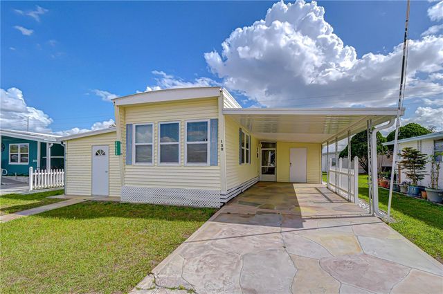 38634 LANSING AVENUE, Zephyrhills, FL 33542